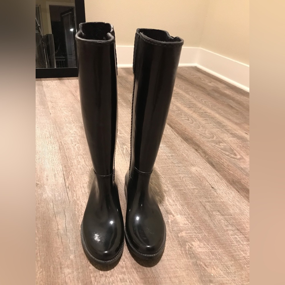 Michael Kors black rain boots size 8